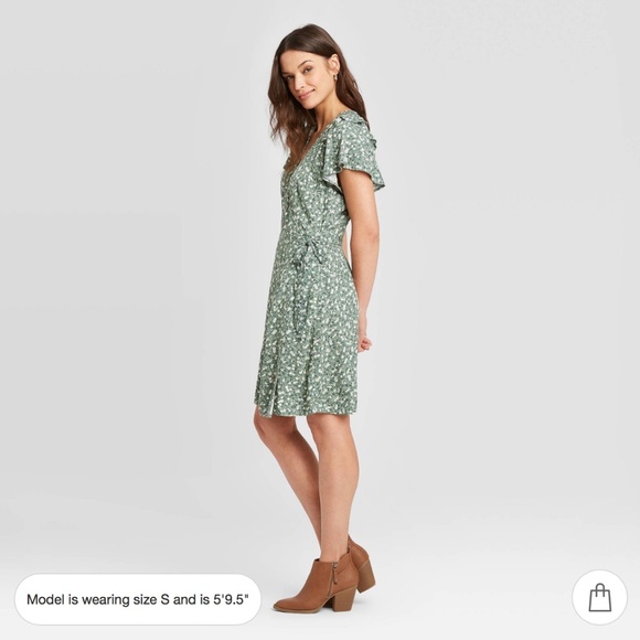 Trendy Green Dress with Flowers - Picture 5 of 13
